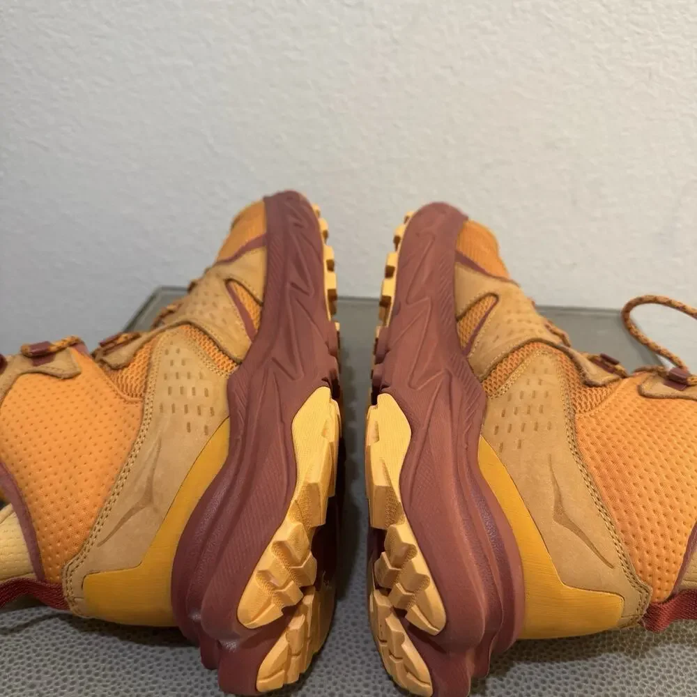 Hoka One One hoka one